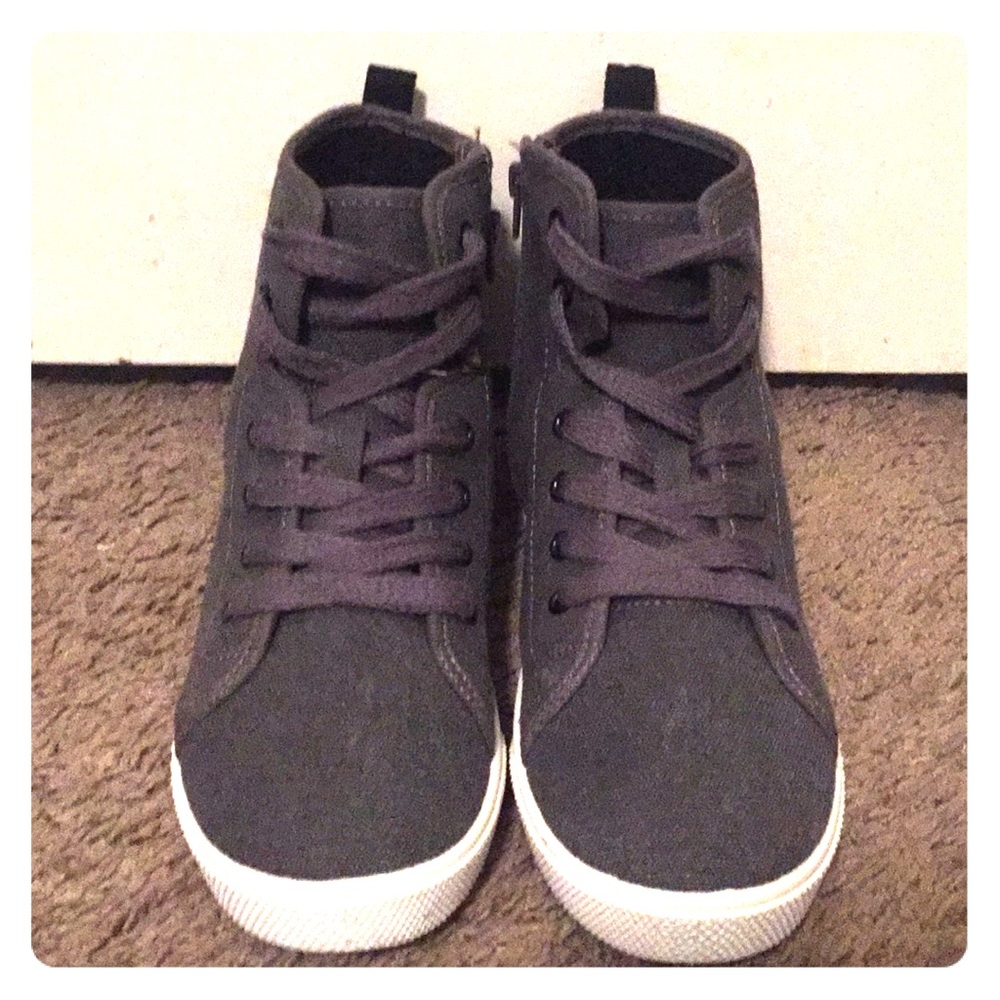 Cat & jack shoes